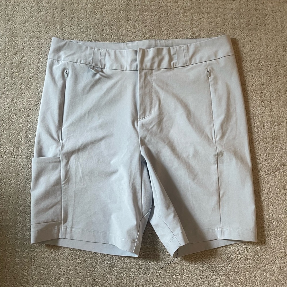 Columbia sz 12 women’s gray dri fit performance shorts neutral